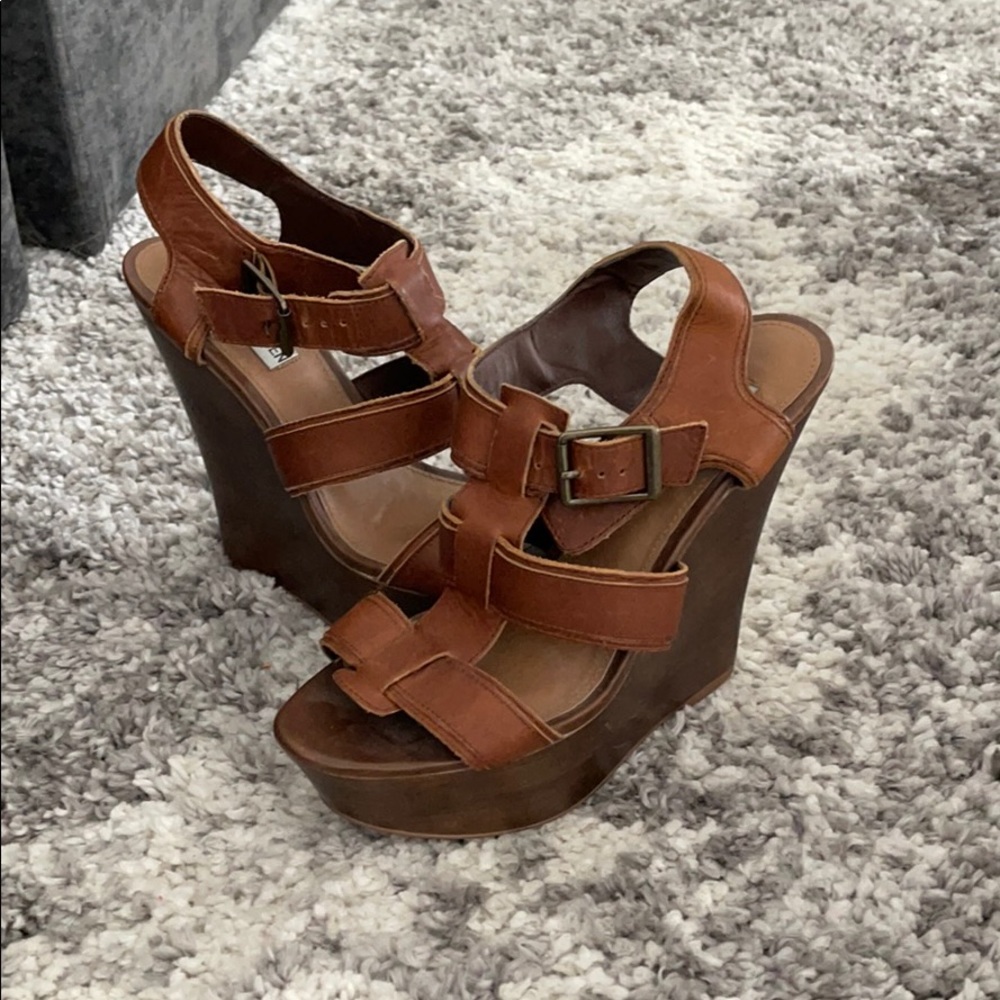 Steve Madden Leather Upper Balance Wedges